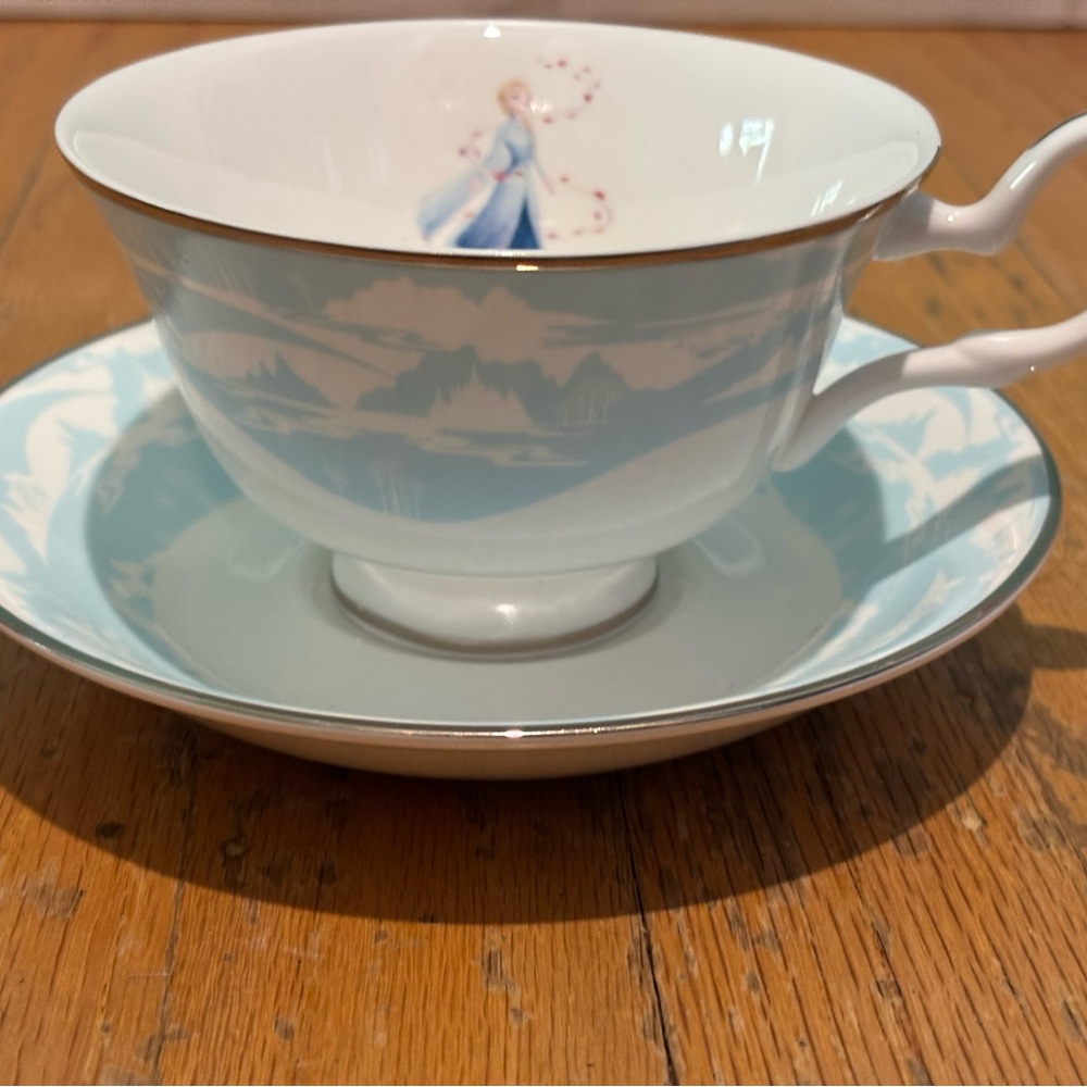 NIB English Ladies Co. Disney Frozen Elsa Teacup& Saucer/dessert plate bundle